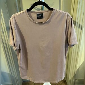 Cuts AO Curve-Hem Tee (m)